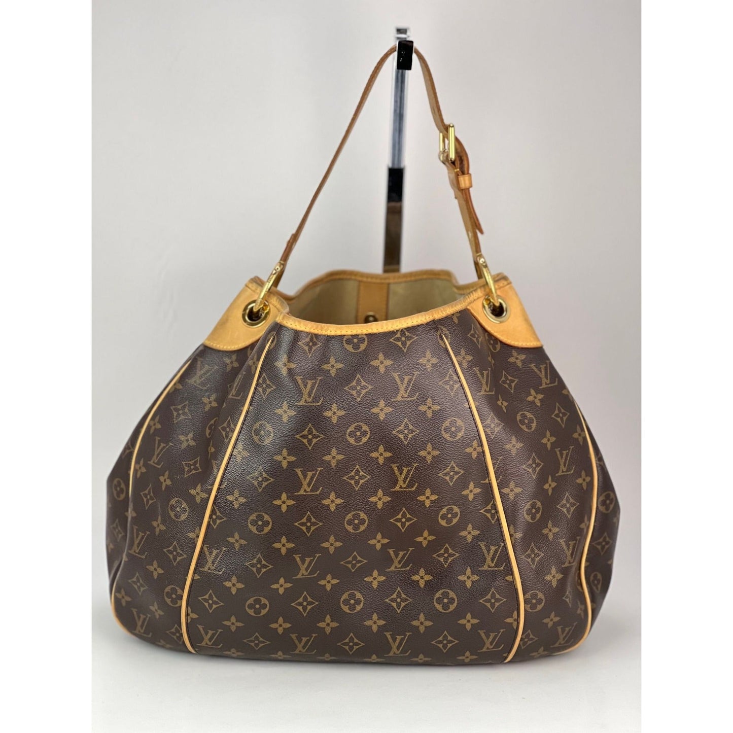 LOUIS VUITTON Galliera GM Monogram Shoulder Bag