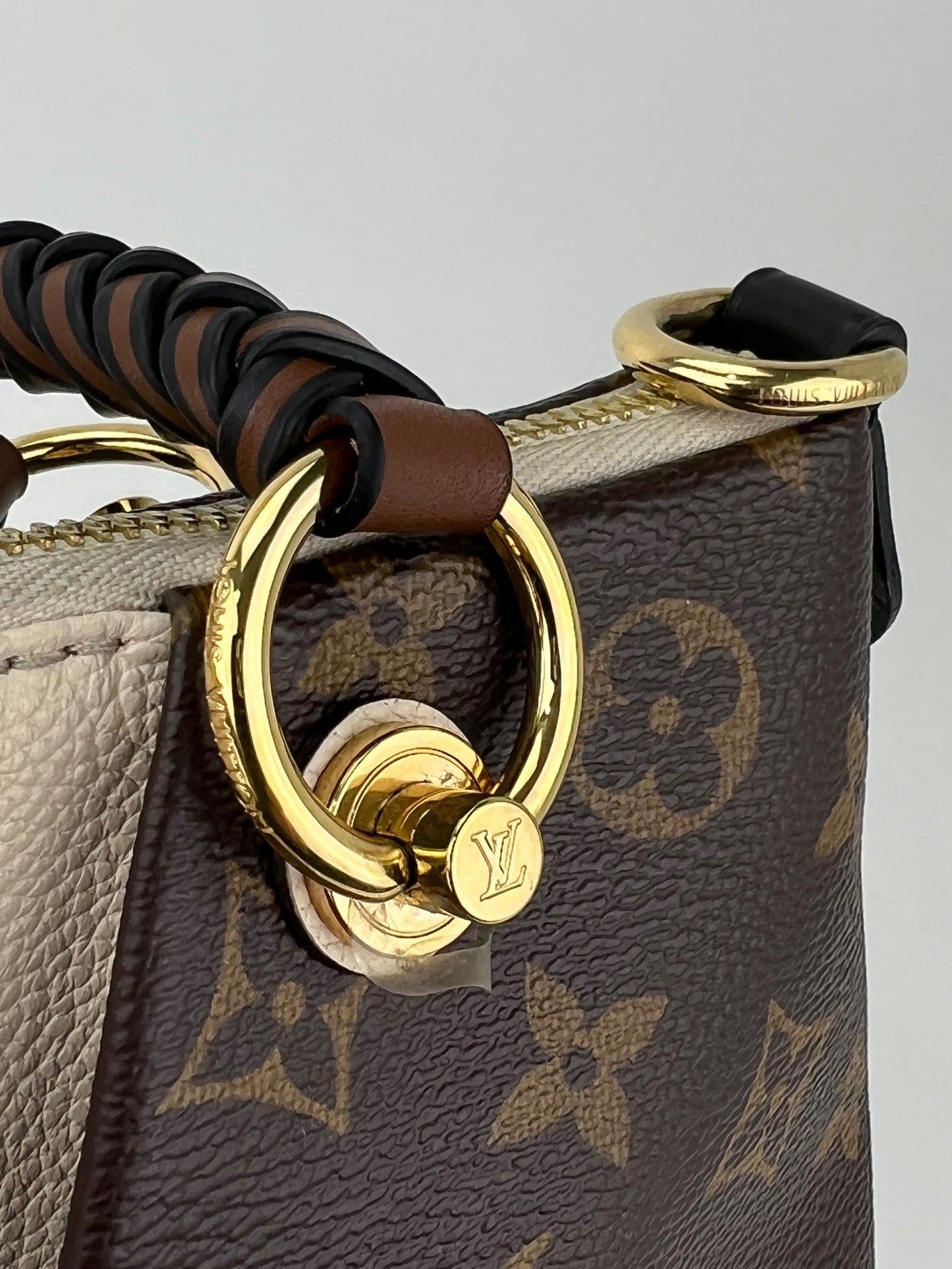 Louis Vuitton Monogram Braided V Tote MM White Leather Shoulder Hand Bag
