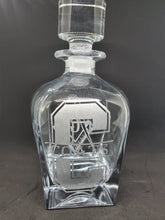 Load image into Gallery viewer, Personalized Whiskey Decanter
